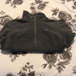 Women’s Patagonia fleece quarter zip